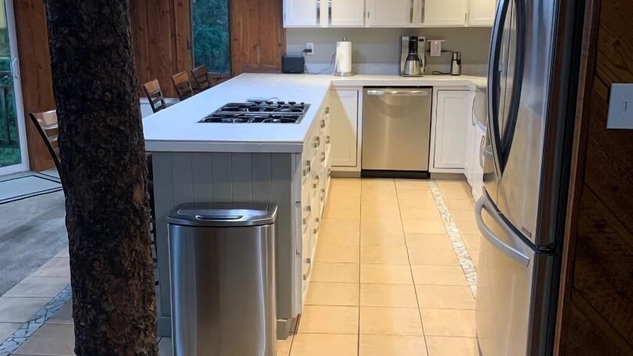 Photo of Kitchen in Alyeska