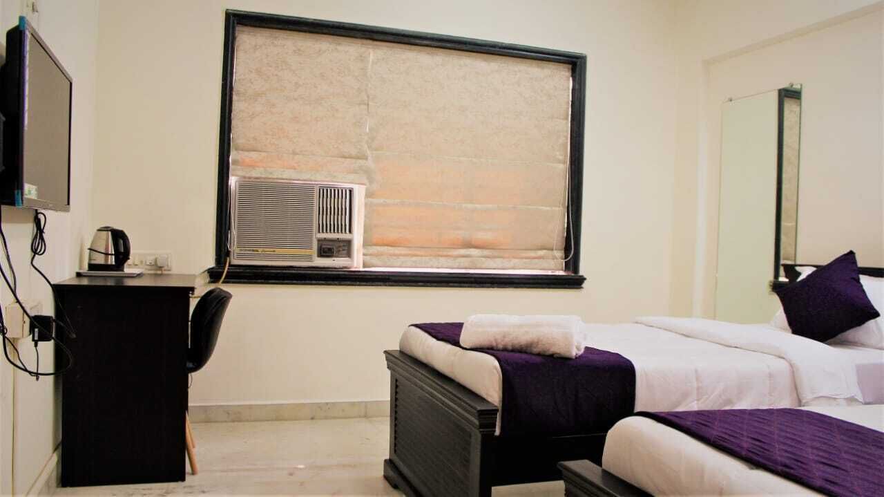 Photo of Bedroom in Prabhadevi