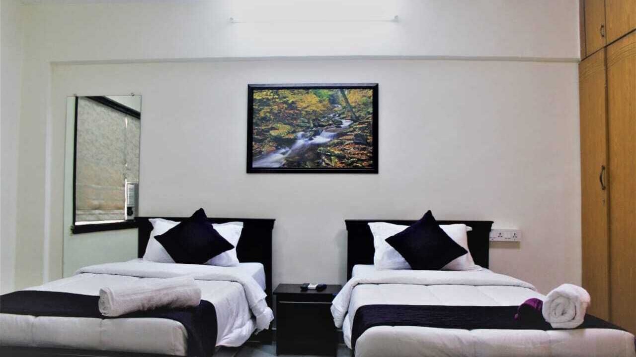 Photo of Bedroom in Prabhadevi