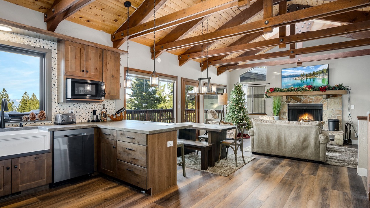 Photo of Livingroom in Zephyr Cove