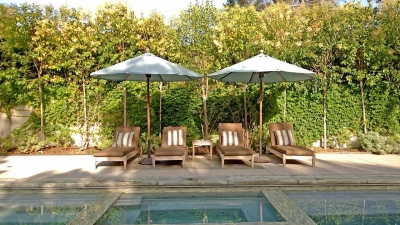 Photo of Outdoor in Toluca Lake