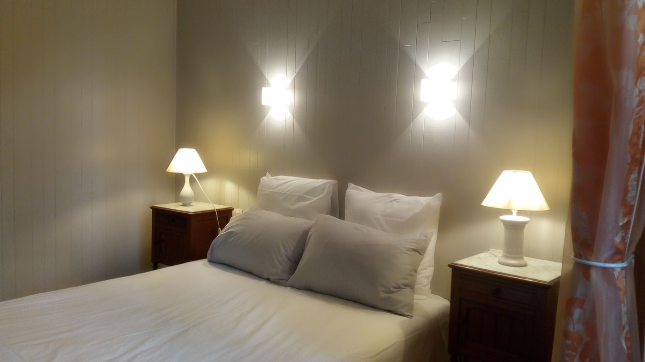 Photo of Bedroom in Fougeres-sur-Bievre