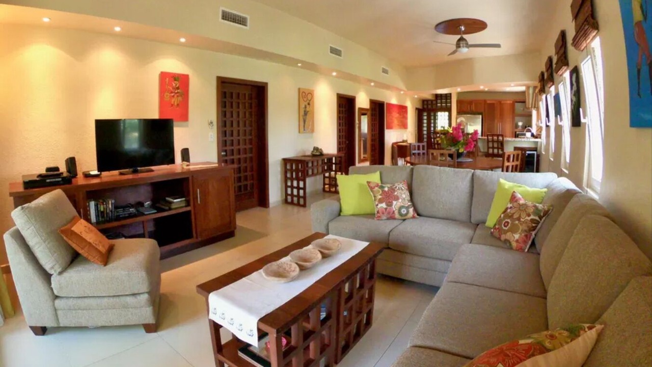 Photo of Livingroom in Gibson Bight