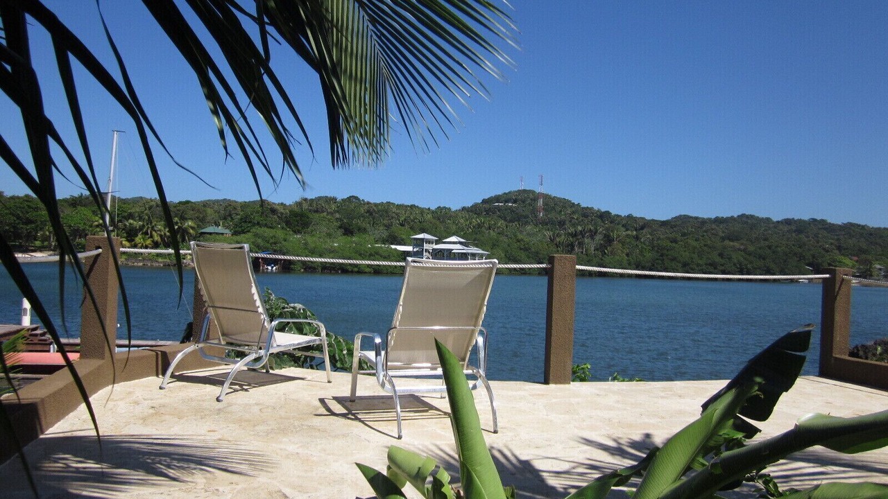 Photo of Patio Balcony in Gibson Bight