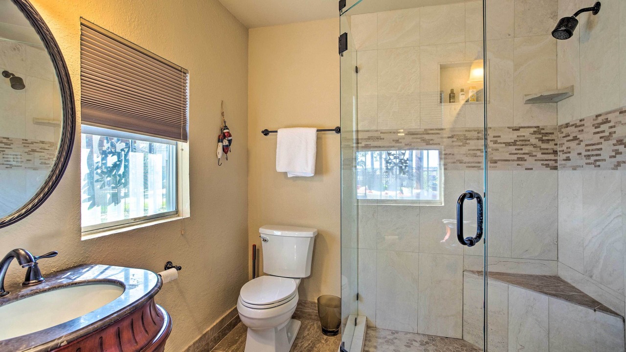 Photo of Bathroom in Tool