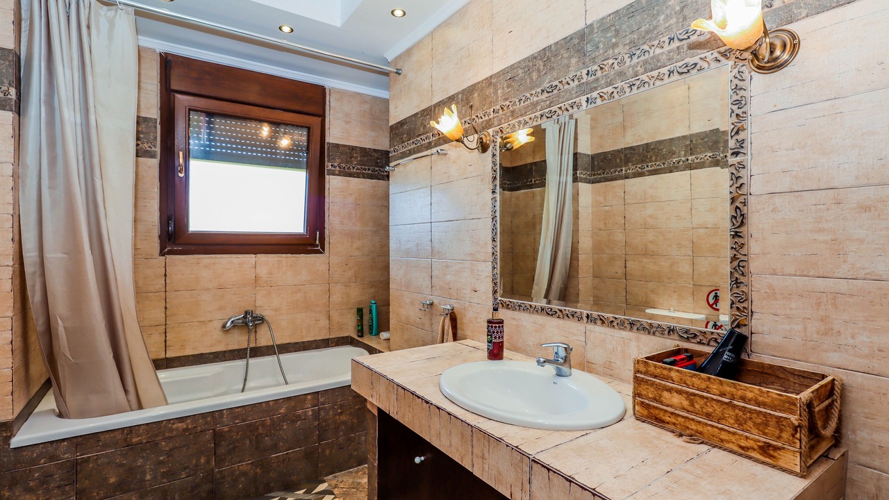 Photo of Bathroom in Serres