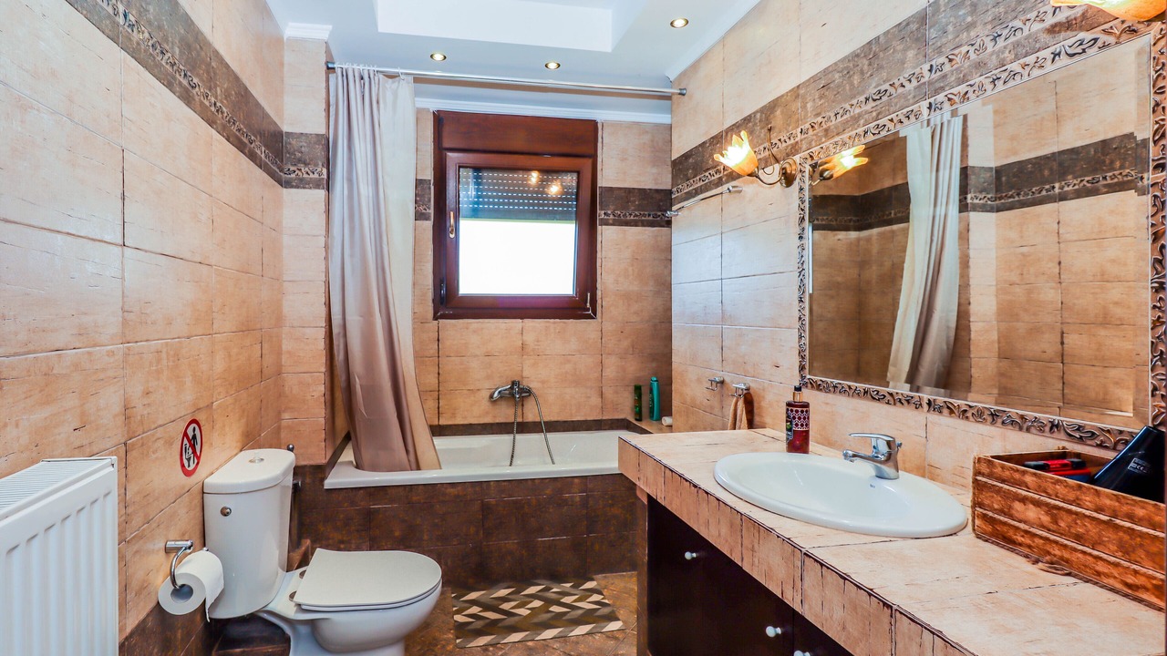 Photo of Bathroom in Serres