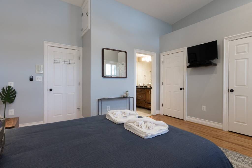 Photo of Bedroom in Near Northeast