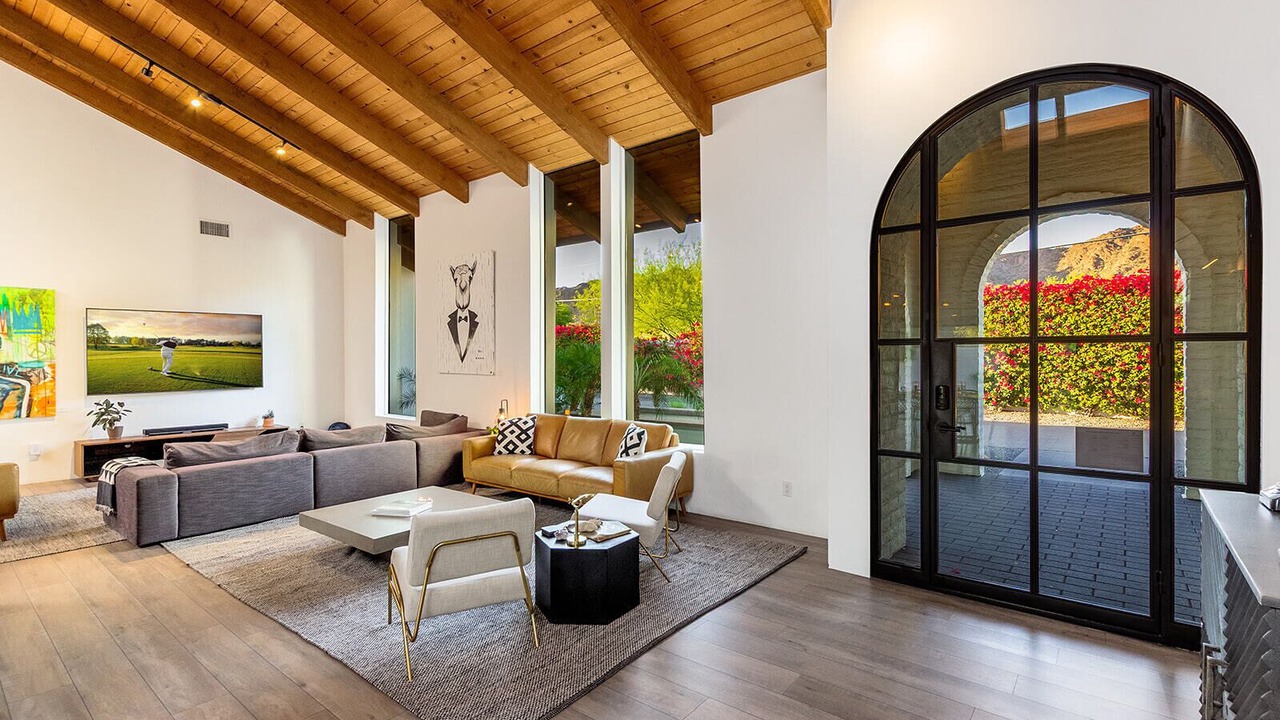 Photo of Livingroom in Arcadia