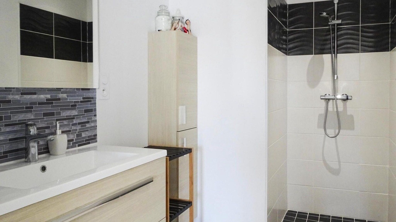 Photo of Bathroom in Pleherel-Plage-Vieux-Bourg