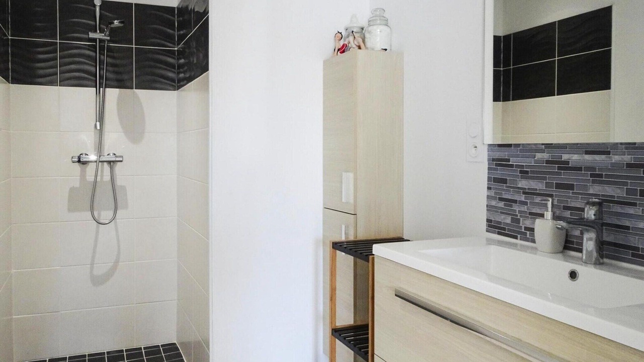 Photo of Bathroom in Pleherel-Plage-Vieux-Bourg