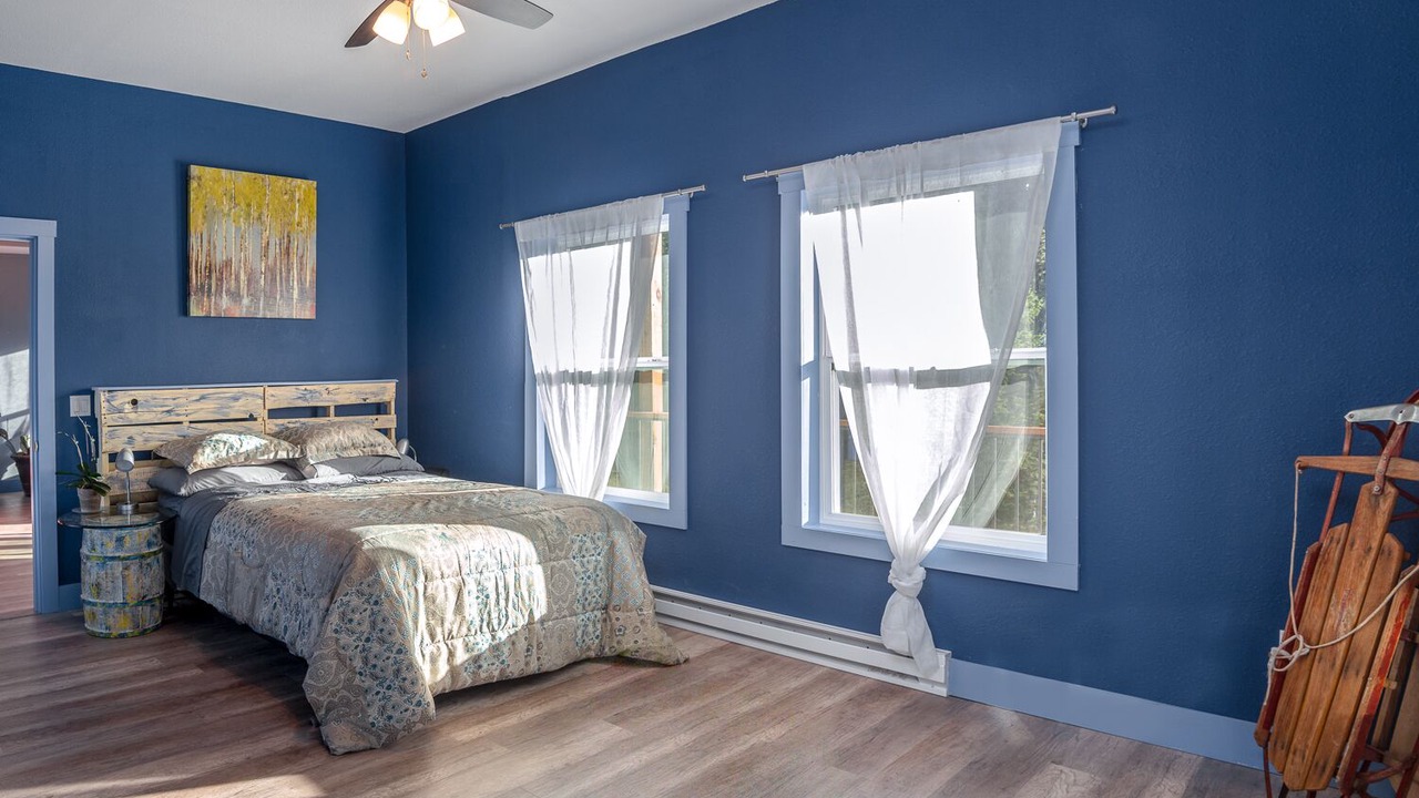 Photo of Bedroom in Coal Creek Canyon