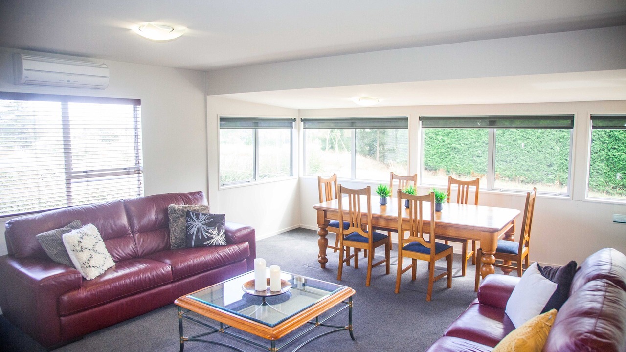 Photo of Livingroom in Cust