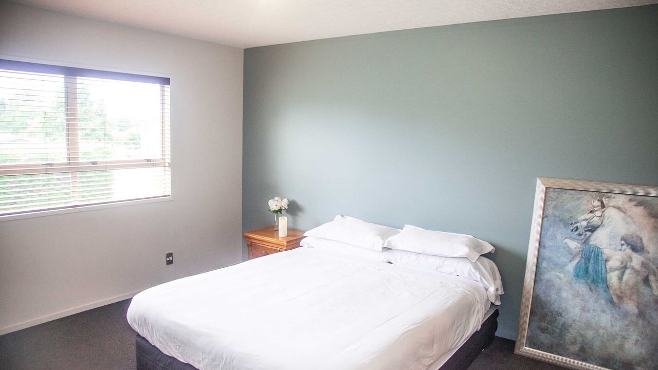 Photo of Bedroom in Cust