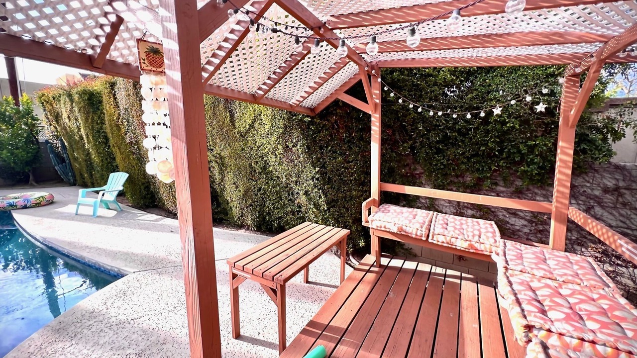 Photo of Outdoor in Encino