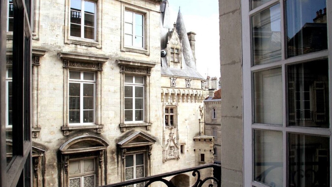 Photo of Outdoor in Hotel de Ville - Quinconces