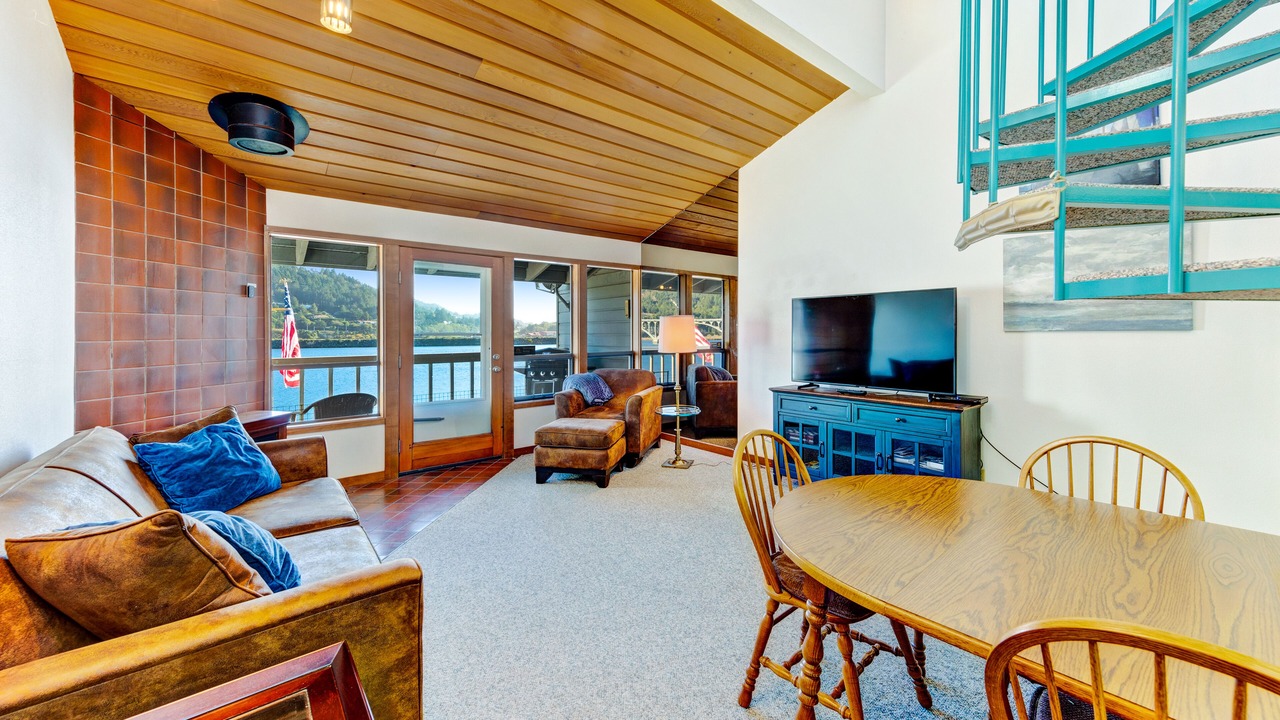 Photo of Livingroom in Gold Beach