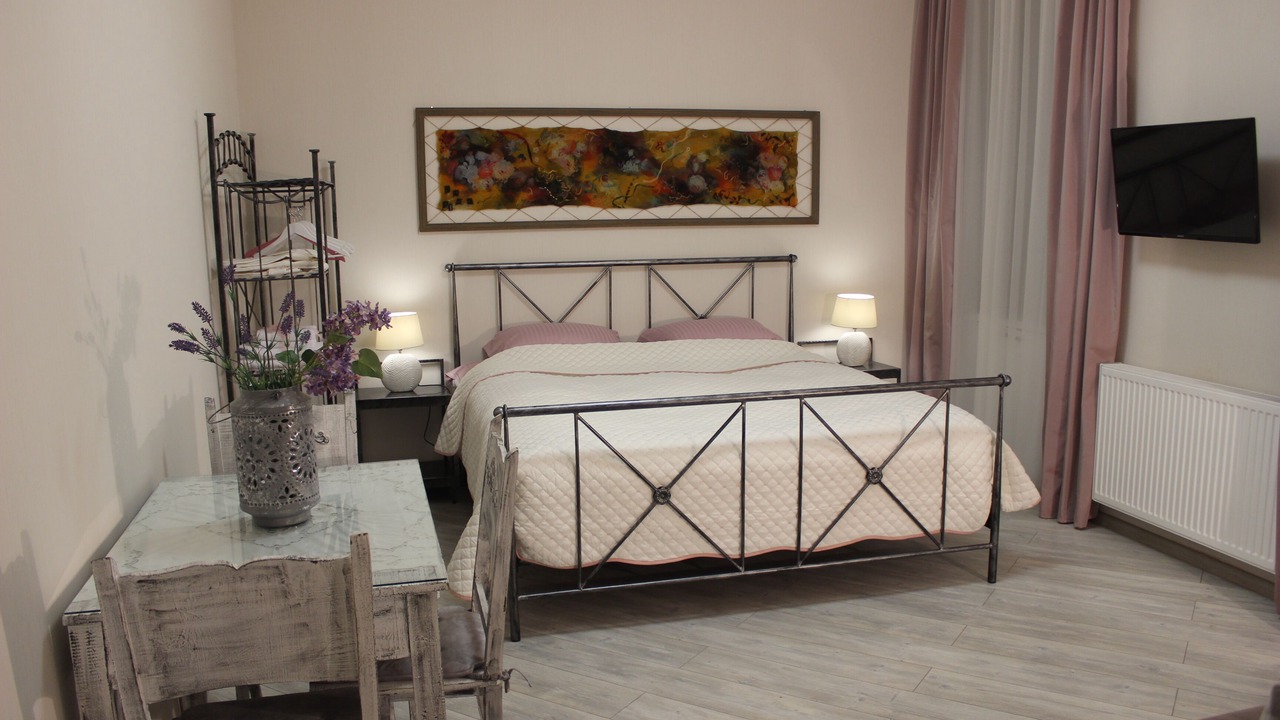 Photo of Bedroom in mtatsminda