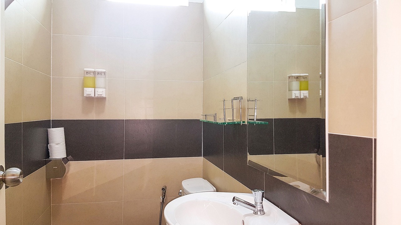 Photo of Bathroom in Mean Chey