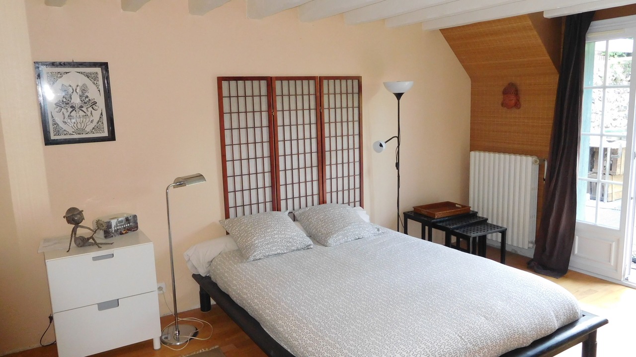 Photo of Bedroom in Sainte-Gemme-Moronval