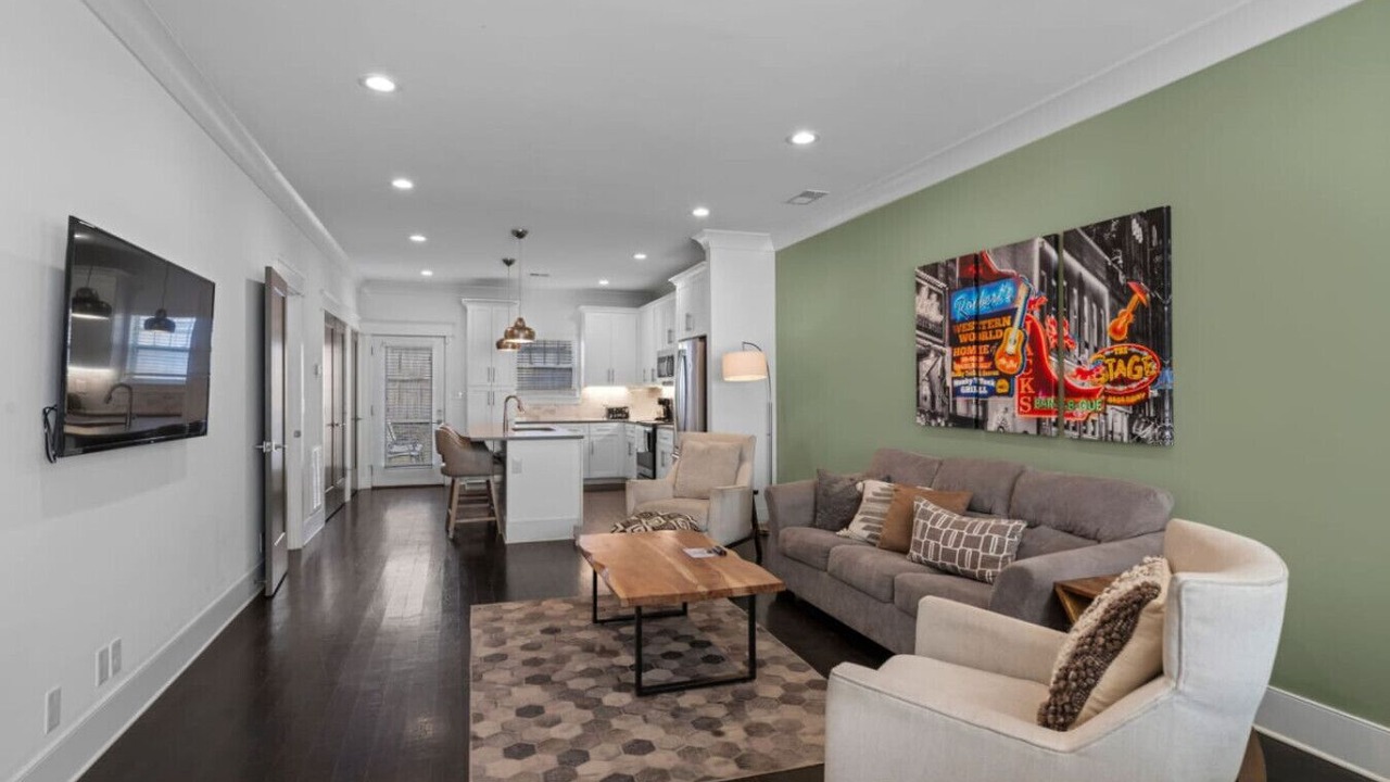 Photo of Livingroom in Charlotte Park