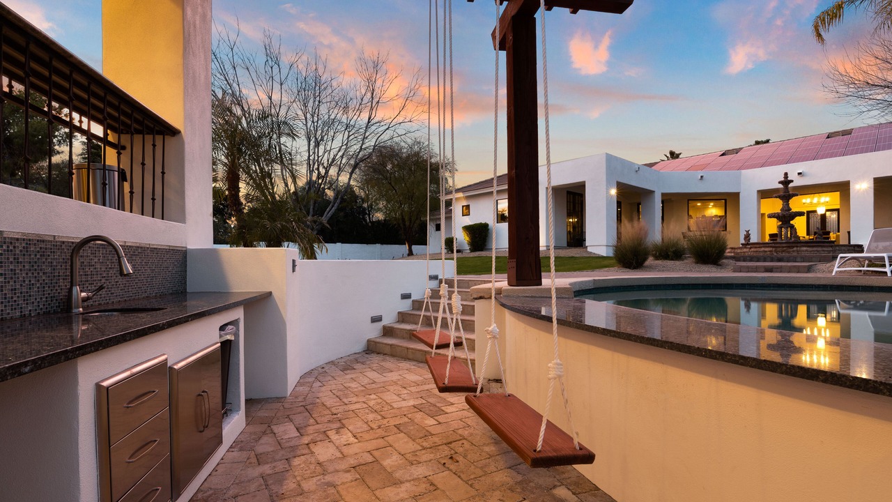 Photo of Outdoor in La Tierra Estates