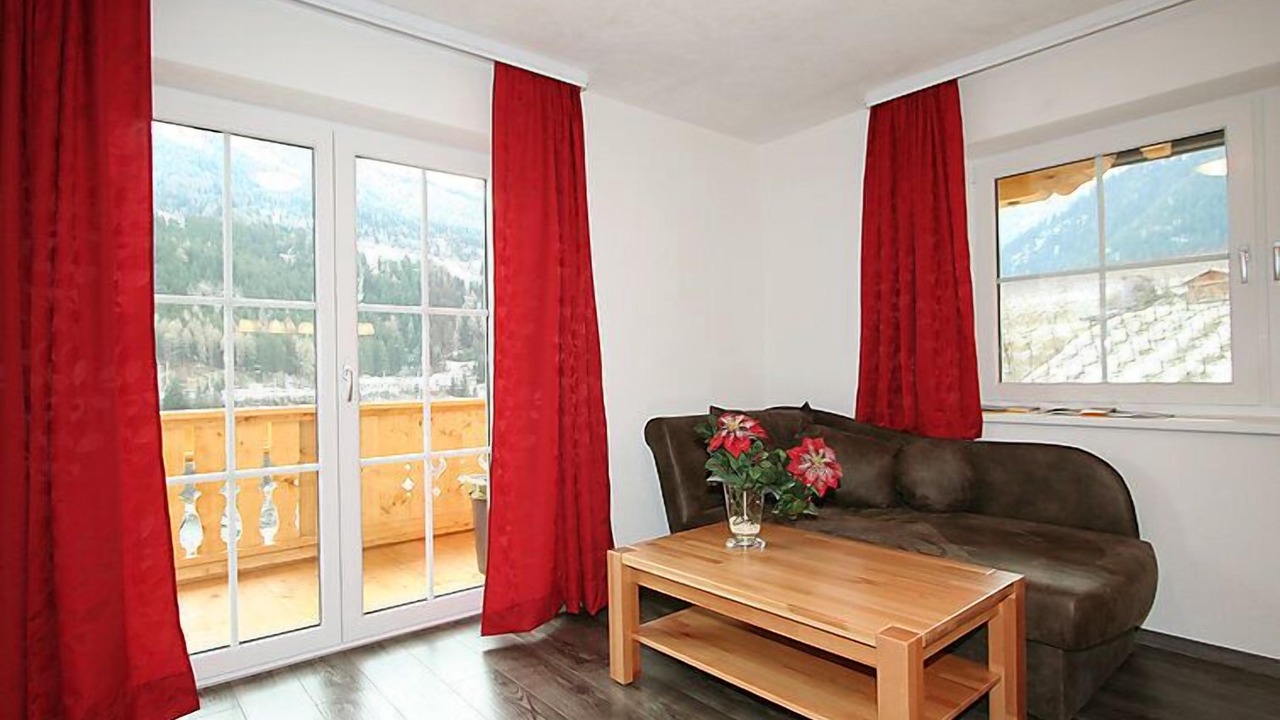 Photo of Livingroom in Pians