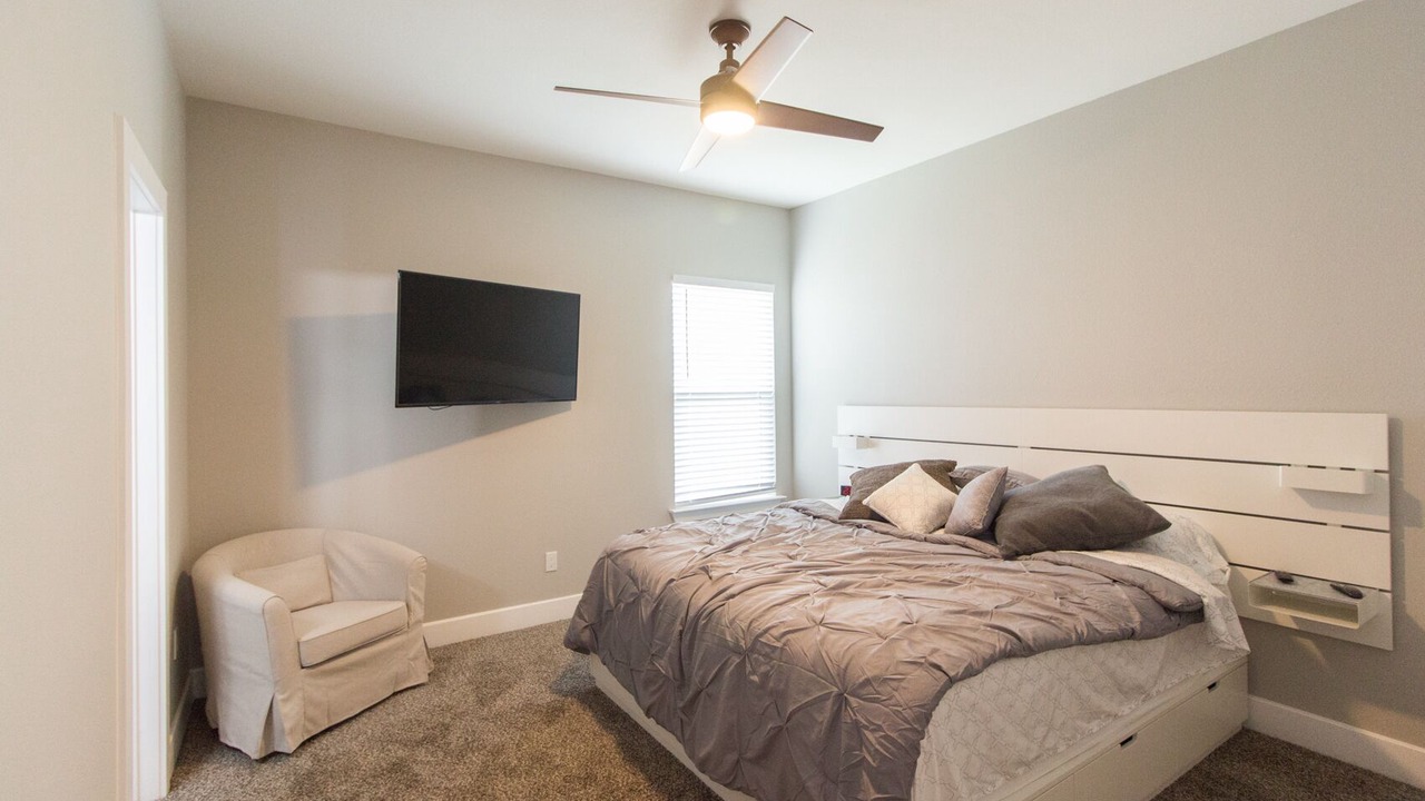Photo of Bedroom in Central Arlington