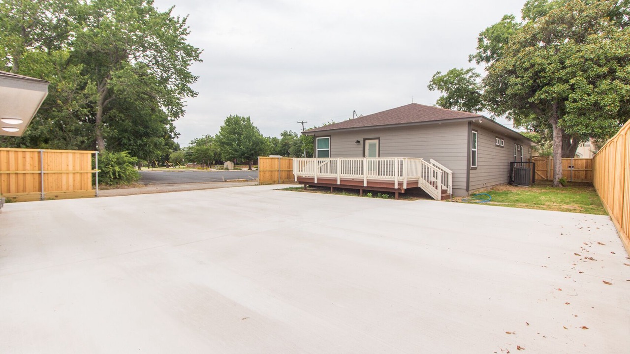 Photo of Outdoor in Central Arlington