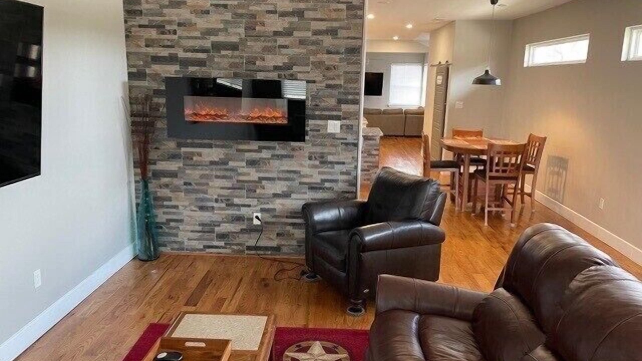 Photo of Livingroom in Central Arlington
