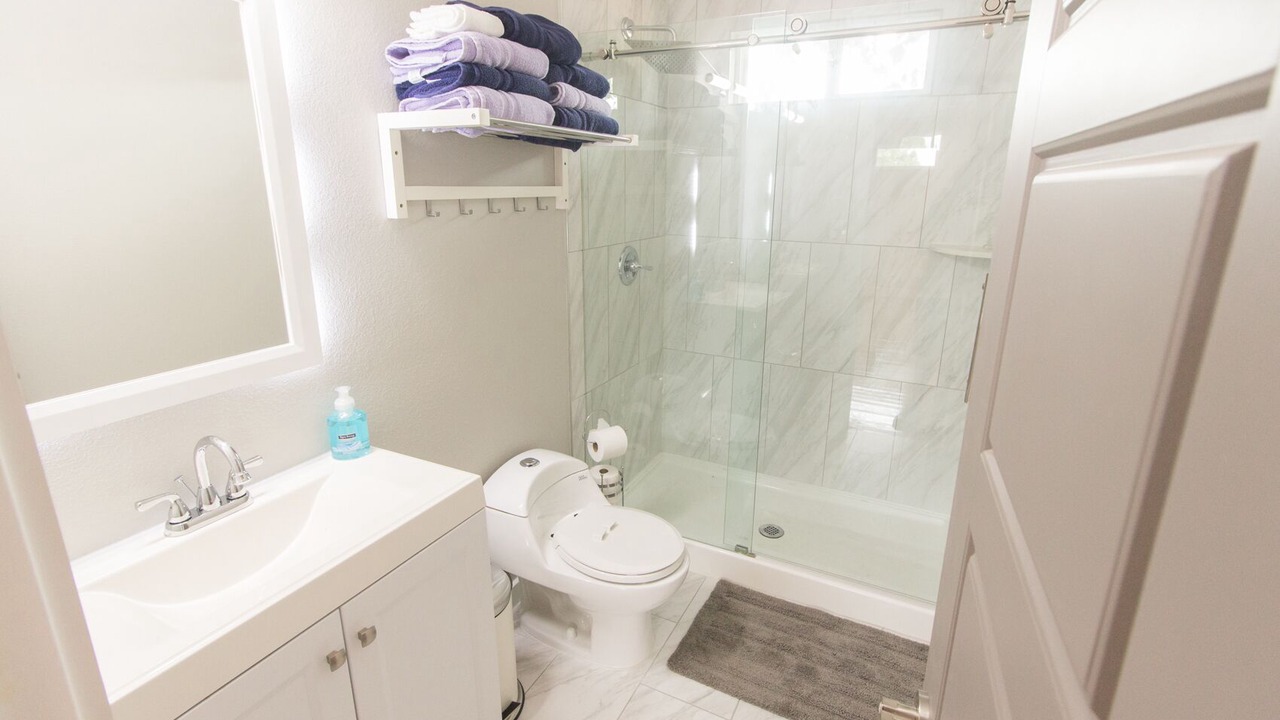 Photo of Bathroom in Central Arlington