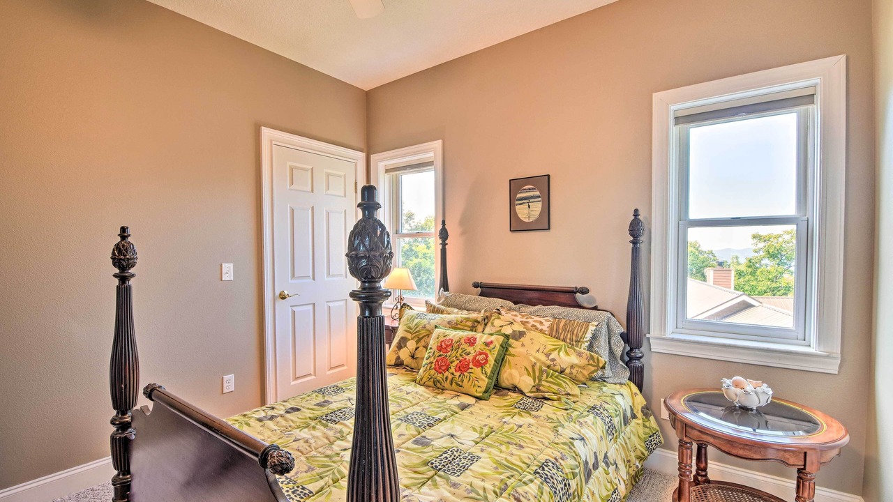 Photo of Bedroom in Dillard