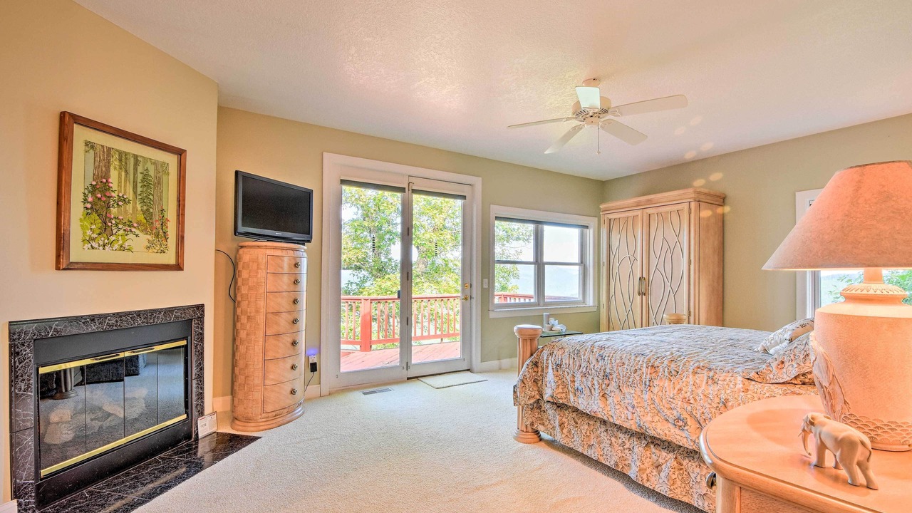 Photo of Livingroom in Dillard