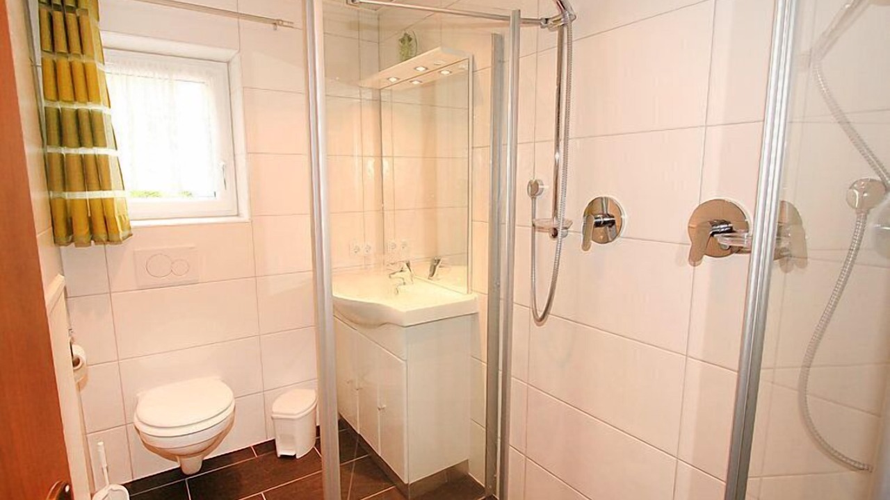 Photo of Bathroom in Pians