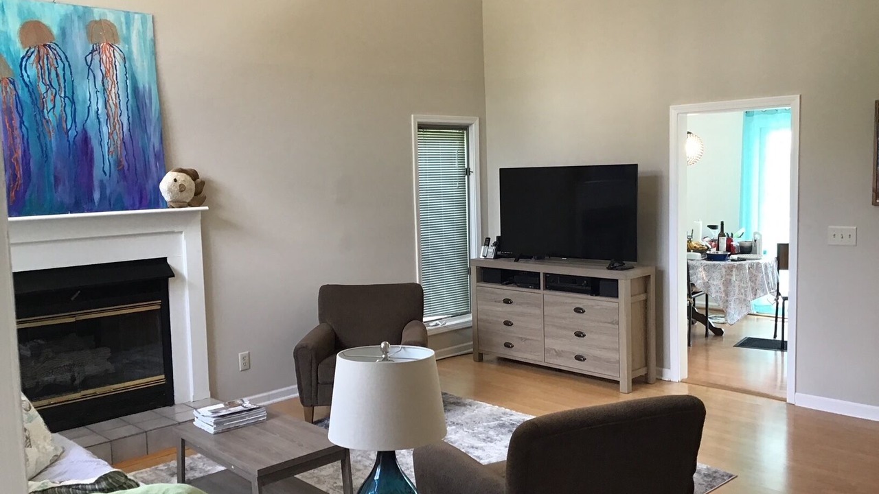 Photo of Livingroom in Blacksburg