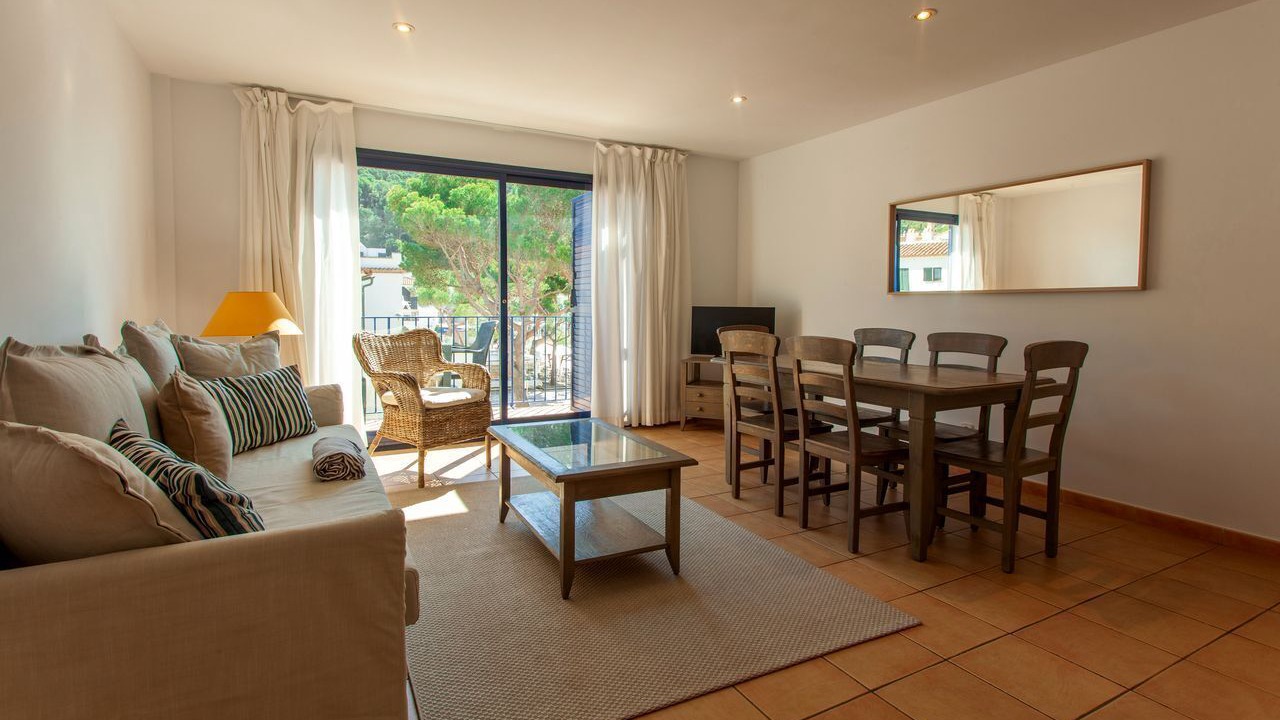 Photo of Livingroom in Tamariu