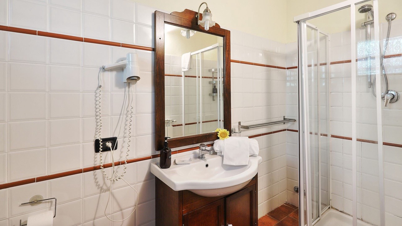 Photo of Bathroom in Calci