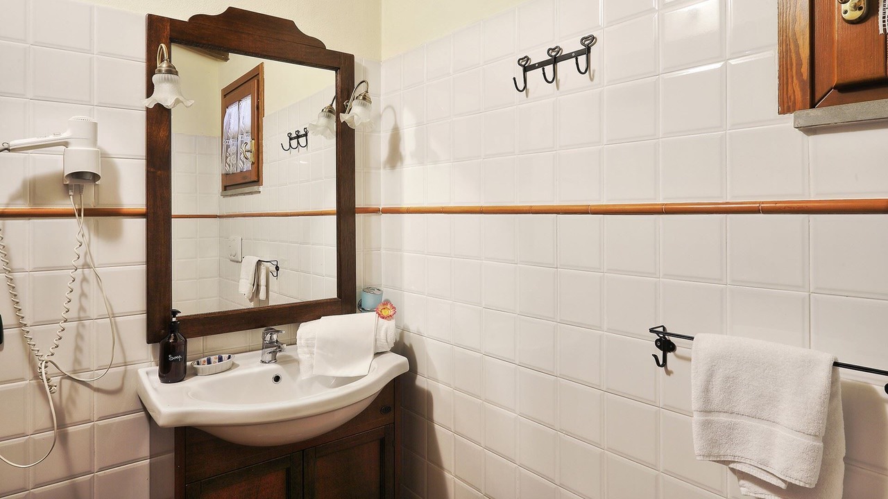 Photo of Bathroom in Calci