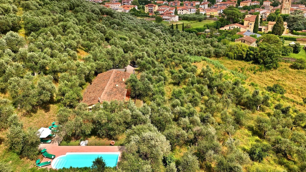 Photo of Outdoor in Calci