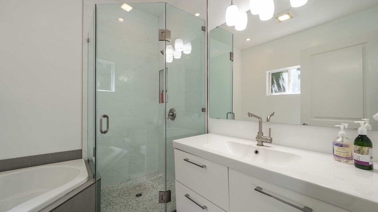 Photo of Bathroom in Encino
