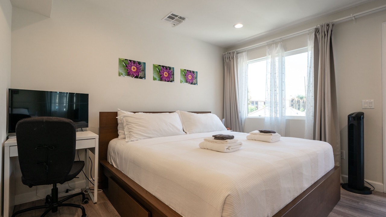 Photo of Bedroom in Encino