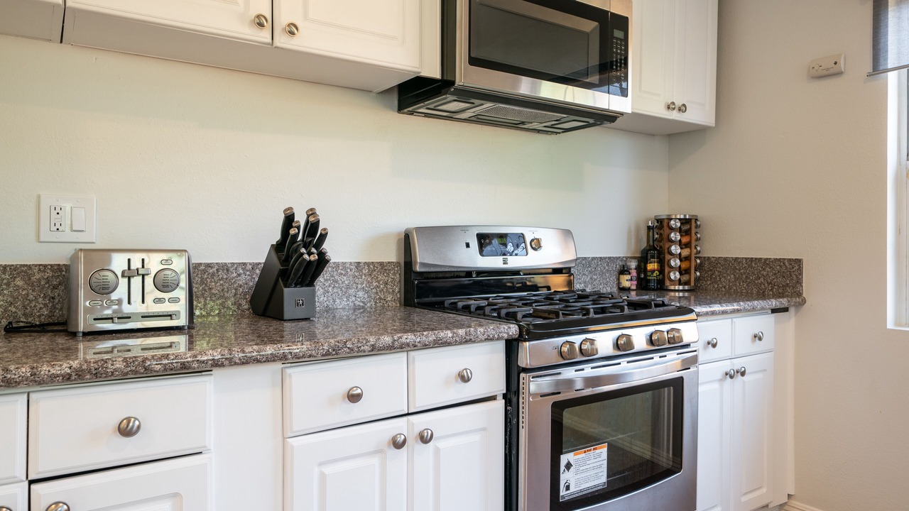Photo of Kitchen in Encino