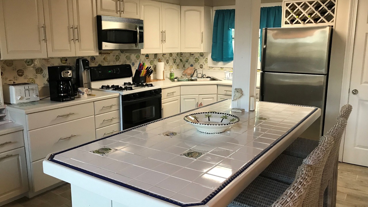 Photo of Kitchen in Lubbers Quarters Cay
