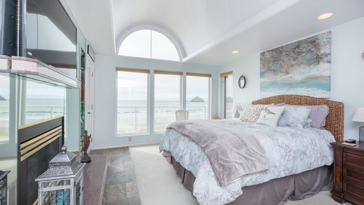 Photo of Livingroom in Oceanside