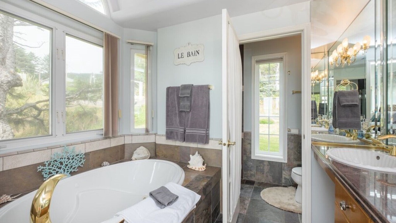 Photo of Bathroom in Oceanside