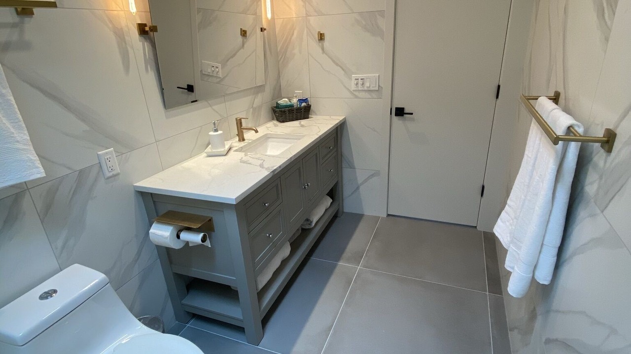 Photo of Bathroom in Cannon Beach
