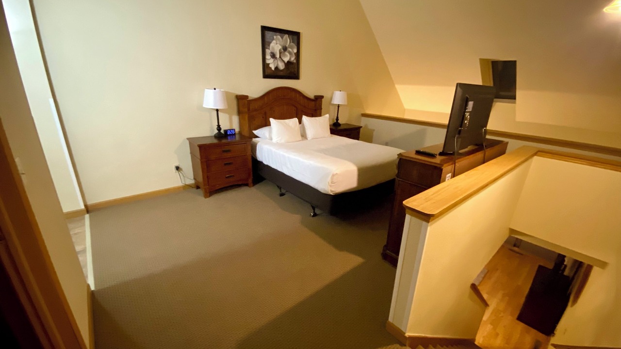 Photo of Bedroom in Lake Delton