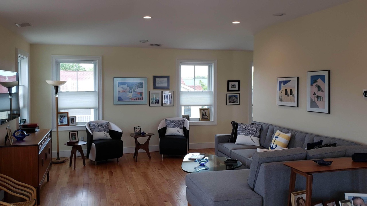 Photo of Livingroom in Eastward Look