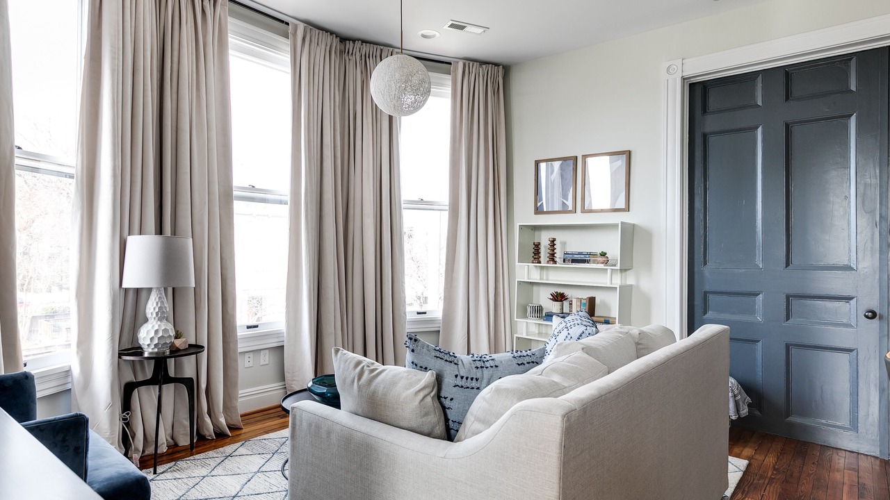 Photo of Livingroom in Church Hill