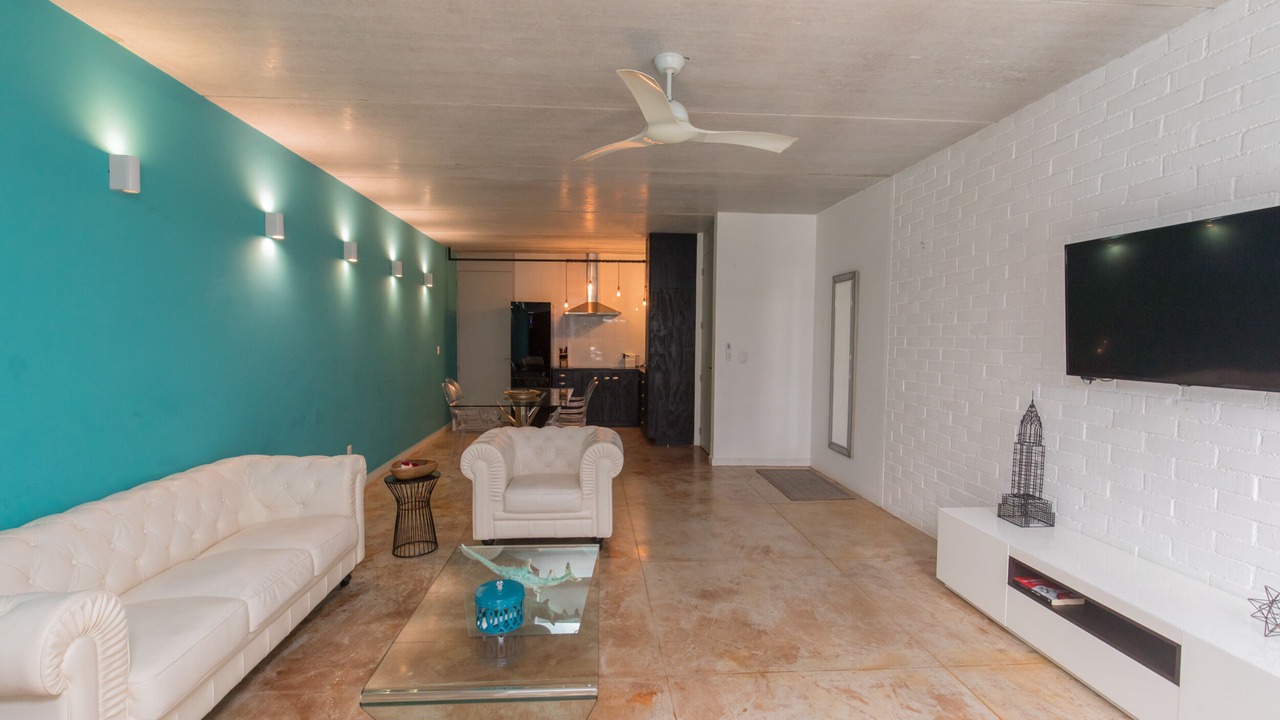 Photo of Livingroom in 12th Street